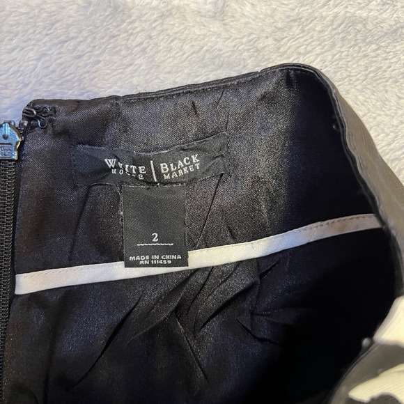 White House Black Market Pencil Skirt Size 2 Black White Floral Print - Picture 4 of 11